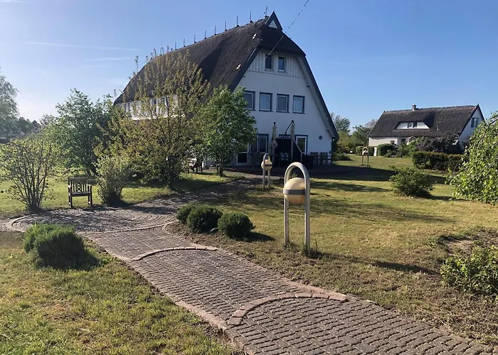 Suederhaus Hiddensee App 2 Apartamento *